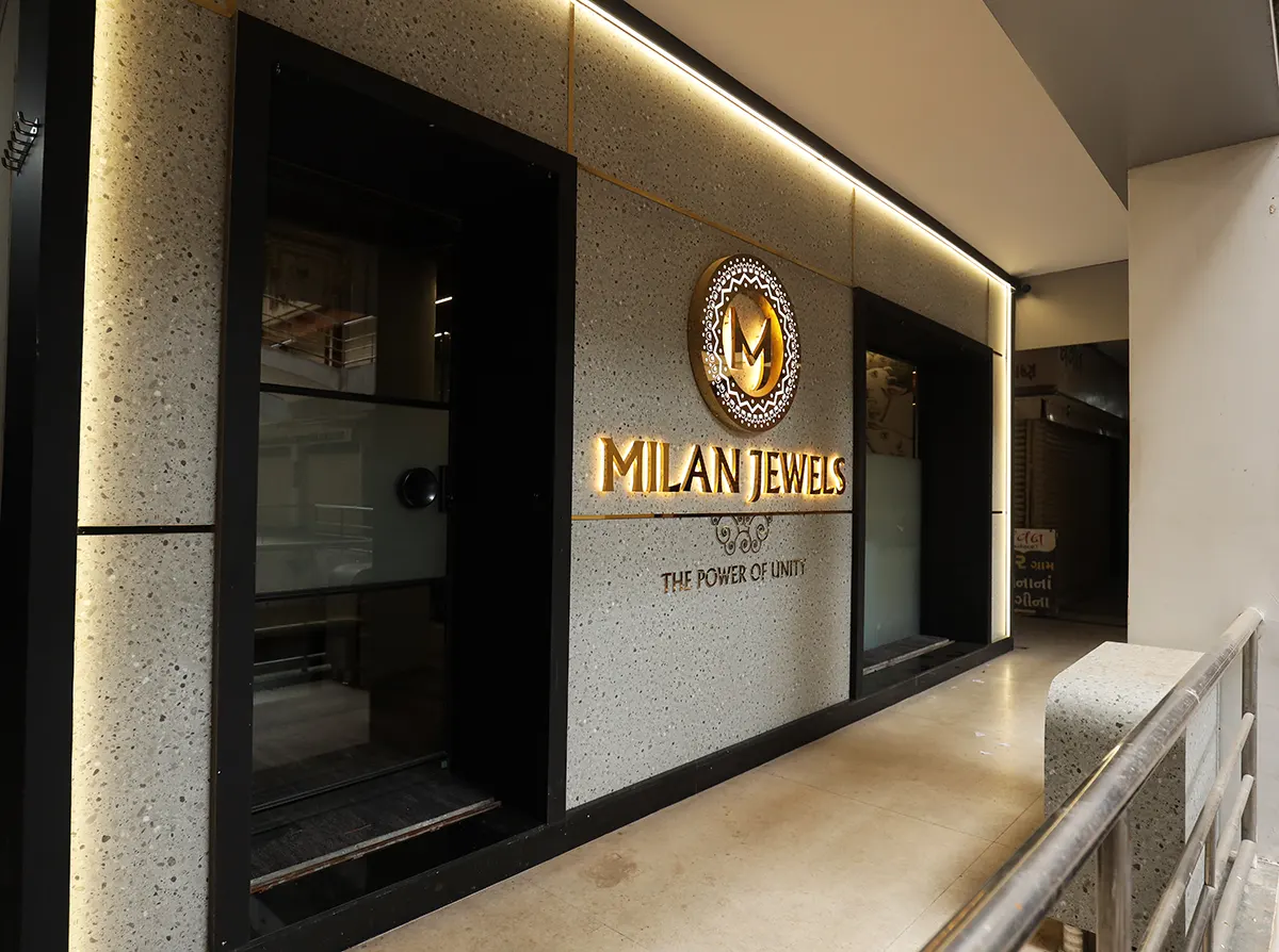 Milan Jewels Zenso Interior